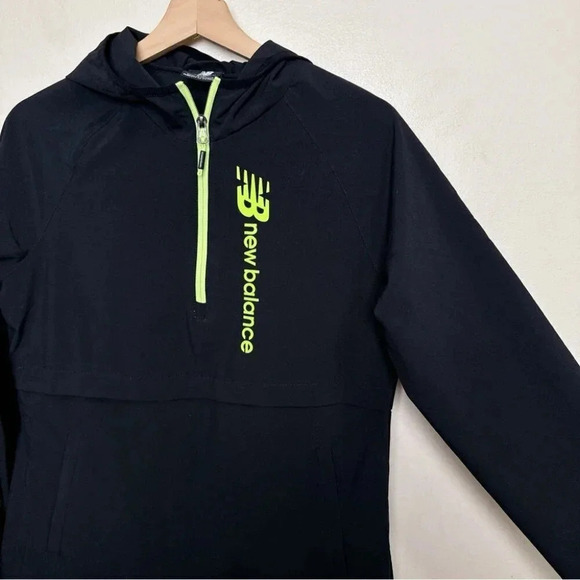 New Balance Womens Small Quarter Zip Light Weight Pullover Black Color - Picture 4 of 12